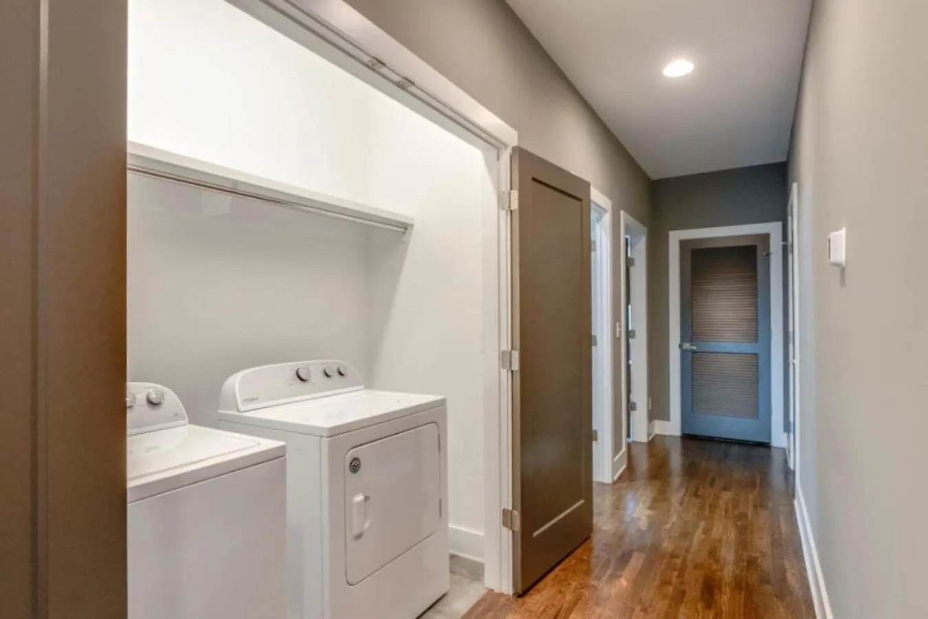 Holiday home Spacious And Modern 2 Rooftops Stage Games And More Nashville United States